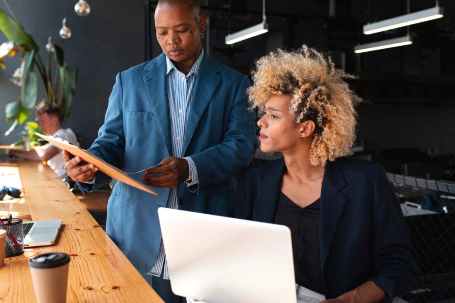 Bureaux cravonelium - Environnement professionnel pour l'analyse financière